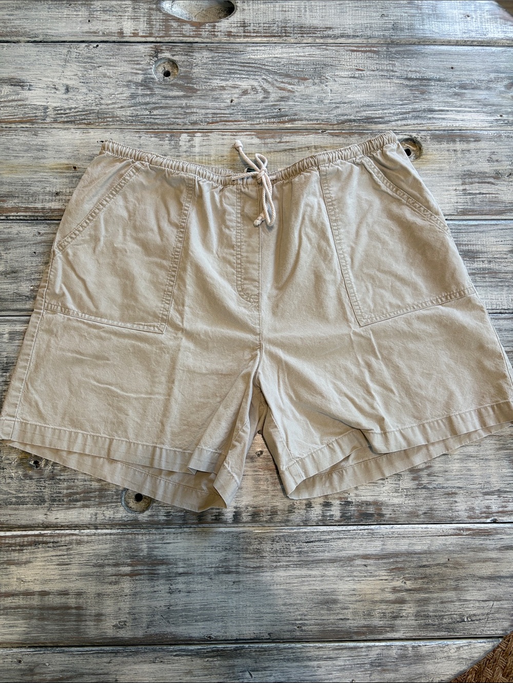LL Bean 100% cotton khaki shorts, size L